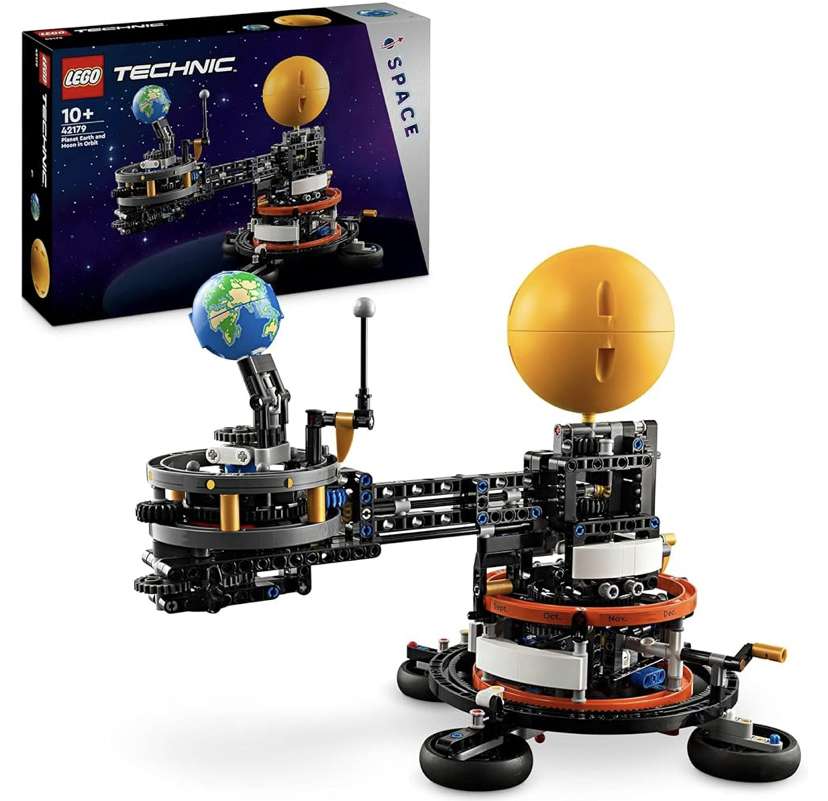 LEGO Technic Planet Earth and Moon in Orbit Model